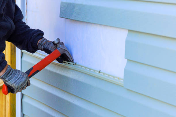 Reliable Emergency Siding Repair contractor in Warsaw, IL by Creative Siding